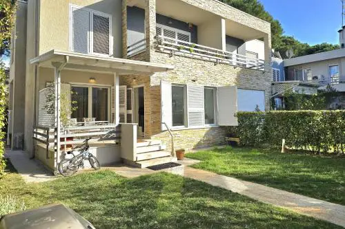 Lura 2 Holiday Homes 127 - Happy Rentals
