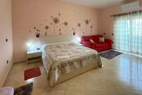 2 Bed Apartment Sleeps 4 with Free Parking