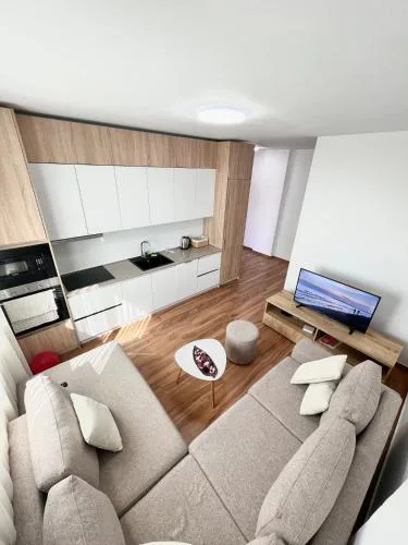 Azulejo apartment by Adriatic Living