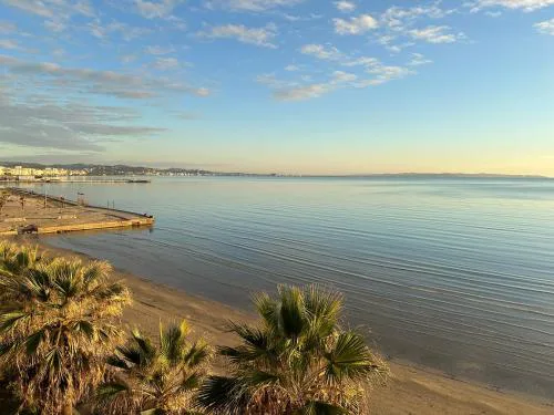 Beach front Superior Apartment