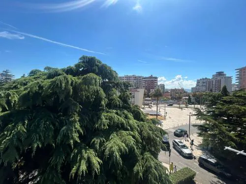 Beautiful City Square Apartment 100mbs