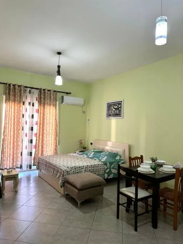 Edi's Seaside Studio,Durres