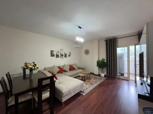 Elly Apartment 2