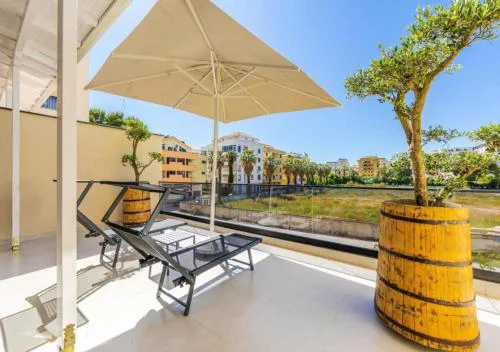 Emily Jacuzzi Veranda by PS