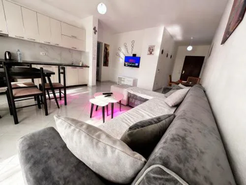 Emmy Apartments