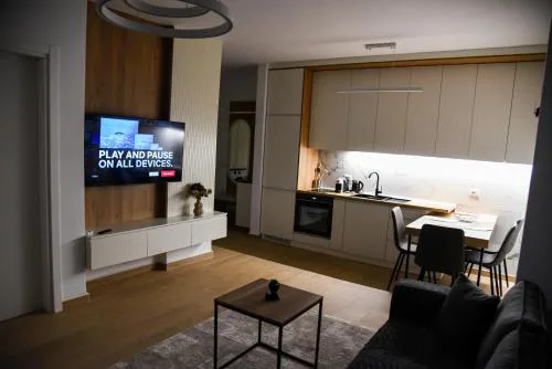 Finn Modern Seaside Apartment