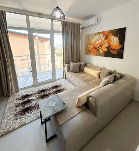 Francis Luxury Apartment