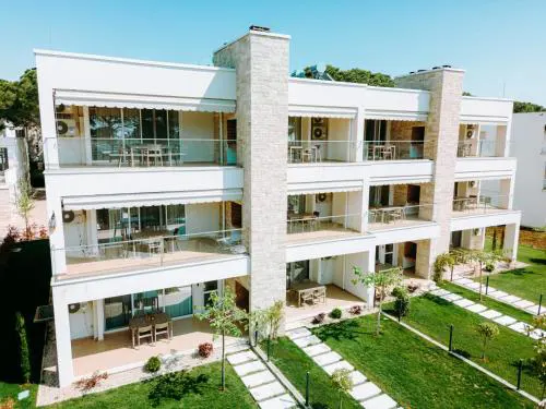 Gjiri i Lalzit - San Pietro - Savita Premium Apartments