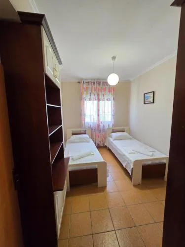 Gjoni HolidayEscape