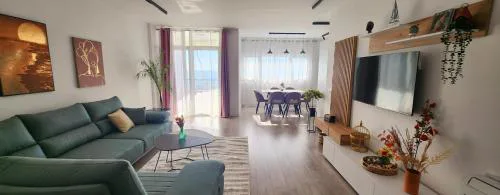 Green Apartment