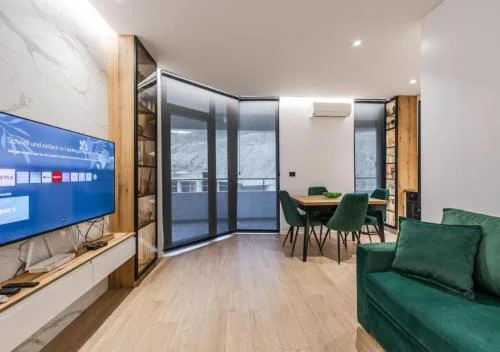 Hill Side Suite 4 by PS