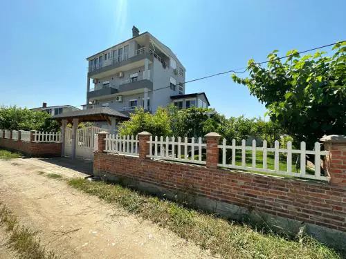 Lalzi Rental apartments