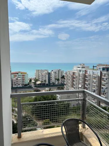 Large Modern Apartment with Balcony & Sea View