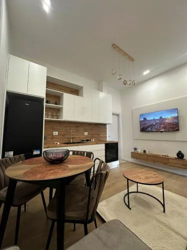 LUX Apartment Durres 5 min walk to beach