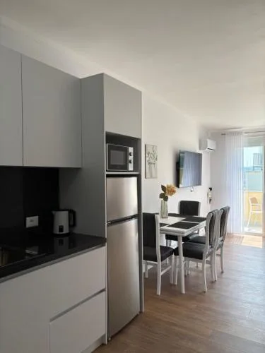 Luxury apartment on the 10th floor with two balconies