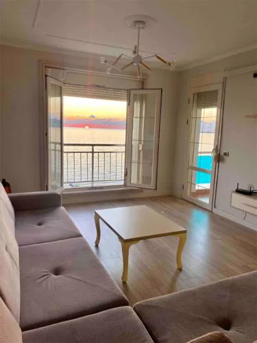 Mona Seaside Full-View Apartments
