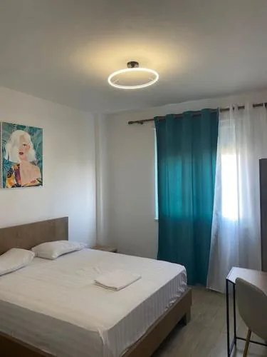 Sea-View Central Studio Apartment