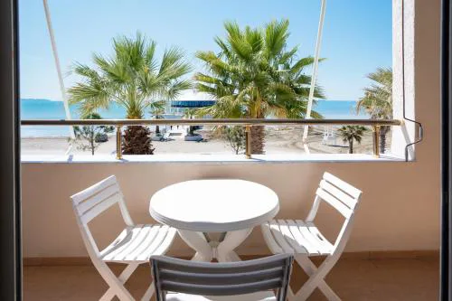 Sea View-Palm Trees Apartment Durres