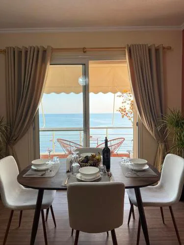 Stunning Seaview 10s Beach AC Fast WiFi