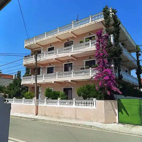 Vila Lika Durres