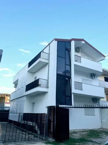 Vila TOLA