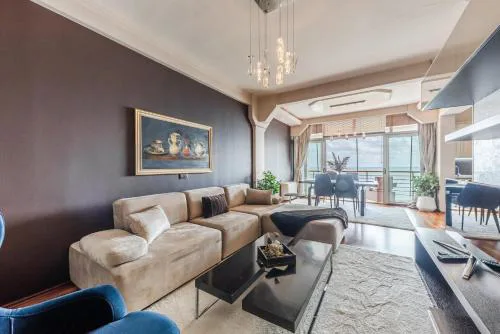 Vollga Seafront Suite by PS