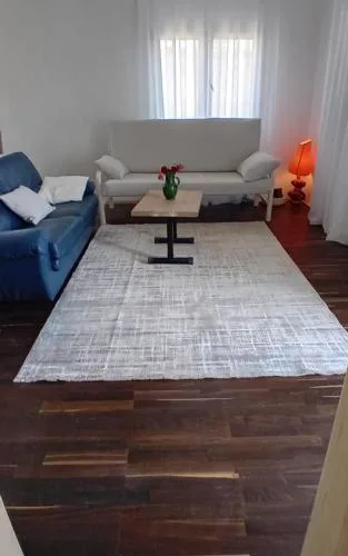 Elira House