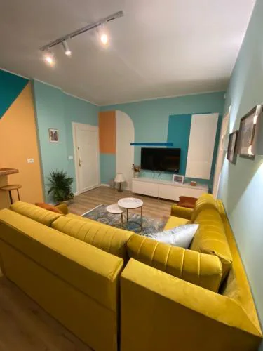 Art crafted flat in city center