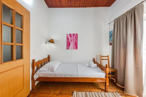 'Easy Steps' Guesthouse - Room 1 - Pro Bono by PikHost