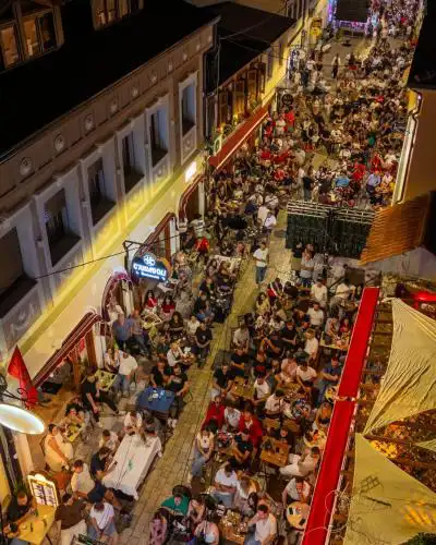 GJUHADOLI HOTEL Restaurant