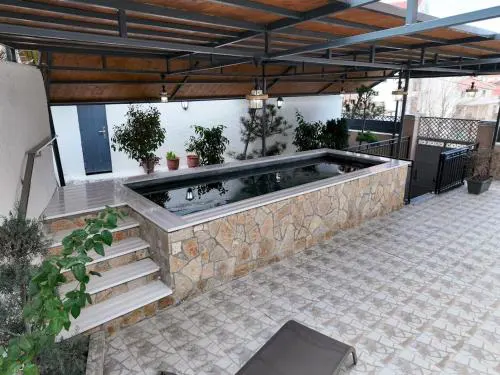Lake Retreat Villa