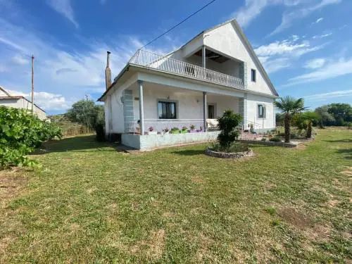 Mesi Bridge Villa