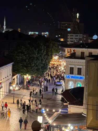 Pedestrian Street Center Apartment