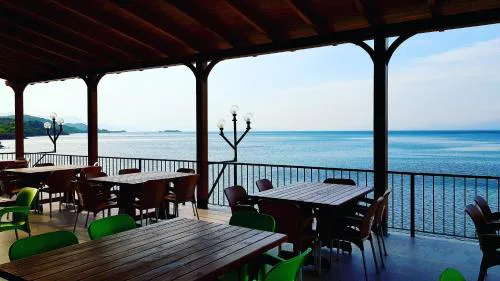 ROOMS balani