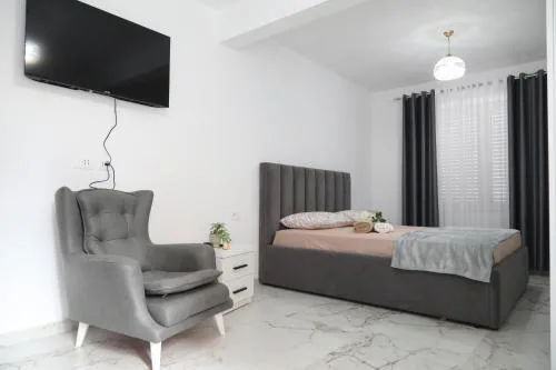 Rozafa Guest Room Center