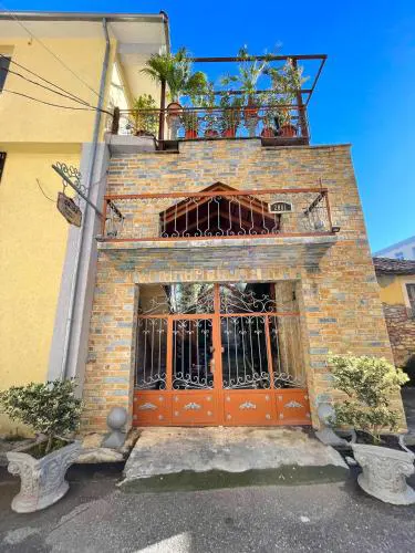 Shkodra Guest House & Trips