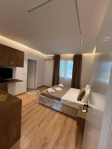 Villa S M