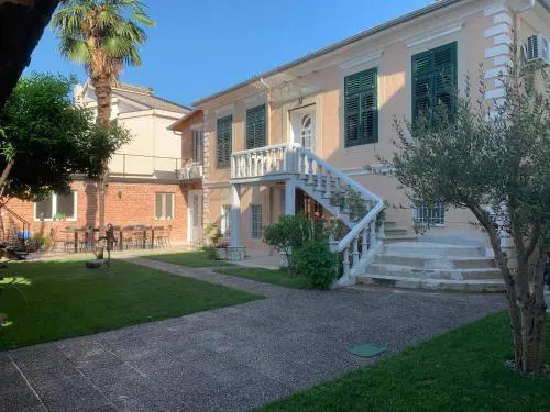 Vintage Villa