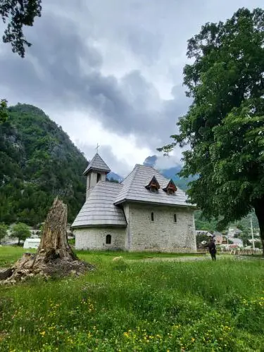 Kulla e Gjyshit - Guest House