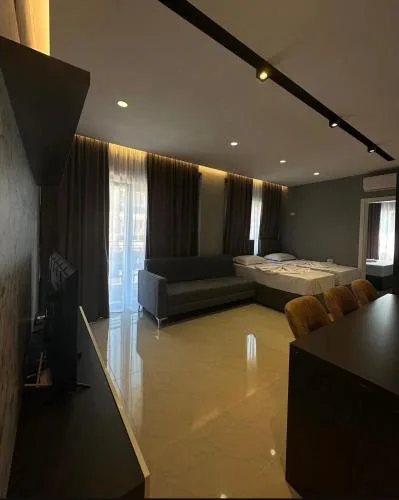 N10 Apartments