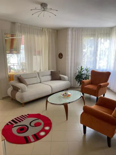 Apartment by the sea Golem Beach