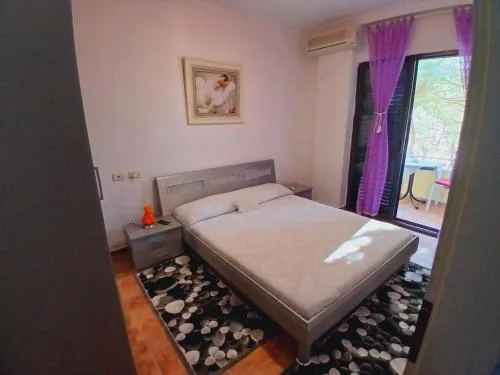Apartment Seaview Golem Devi