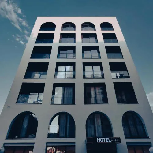 Bounty Hotel