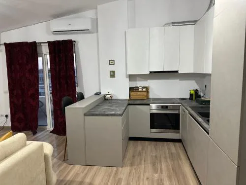 DET Golden Apartment