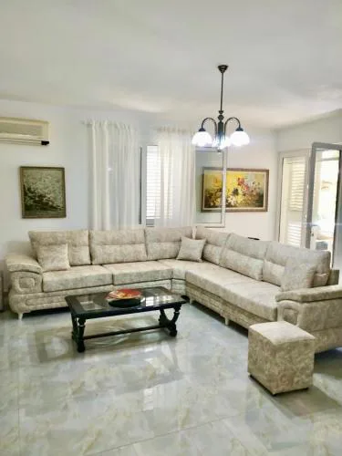 Golem Beach Apartment with Enchanting Garden