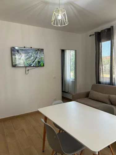Golem Waves Apartment