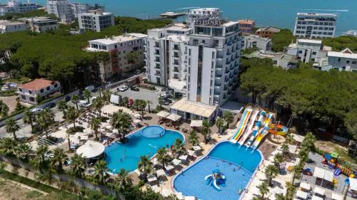 Henry Resort & Spa