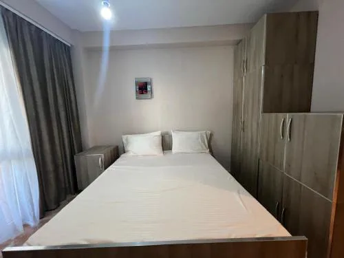 Leo's Apartment