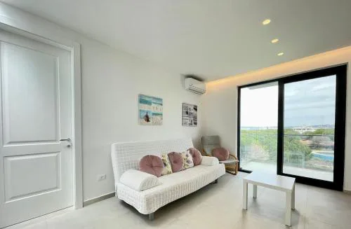 Lovely sea-view apartment