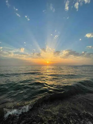 Wake Up by the Sea-Beachfront Apartment in Qerret, Albania